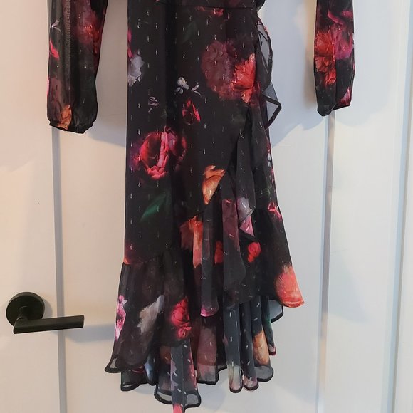 Similar to Ted Baker New With Tags: Lipsy Floral Wrap Midi Dress - Picture 7 of 9
